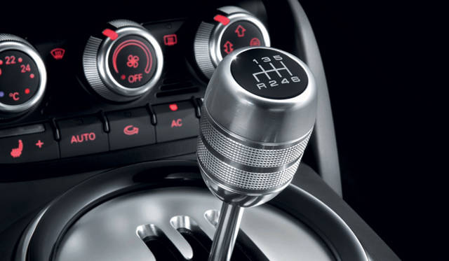 <strong>Audi R8 ｜アウディ R8</strong>