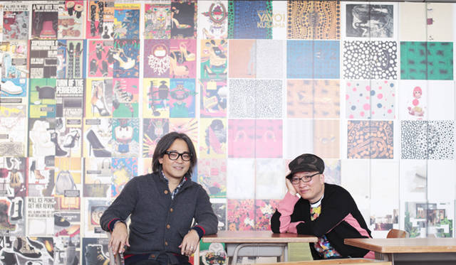 　スペースコンポーザーの谷川じゅんじ氏（左）と、アート・ディレクターのテセウス・チャン氏。ggg（ギンザ・グラフィック・ギャラリー）で開催されたチャン氏の個展にて