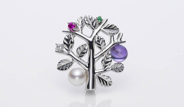 <strong>MIKIMOTO｜ミキモト</strong>　チャリティー2013 ペンダントトップ兼用ピンブローチ [アコヤ真珠／ルビー／エメラルド／アメシスト／ダイヤモンド／銀／WGK18]　5万2500円 