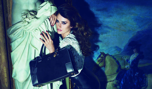 <strong>LOEWE｜ロエベ</strong>　2013年春夏広告キャンペーンの主役にペネロペ・クルスが登場