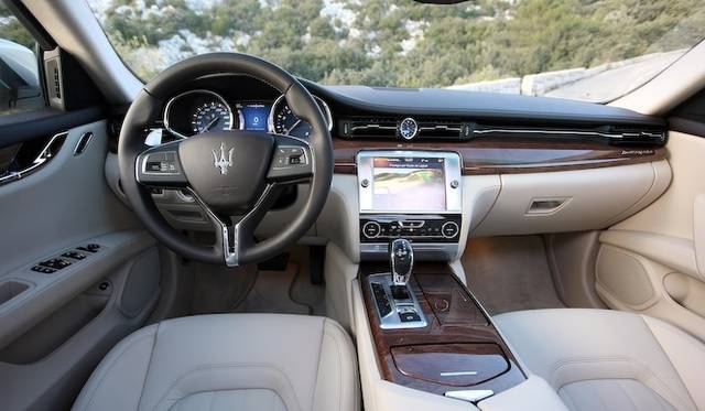 <strong>Maserati Quattroporte｜マセラティ クアトロポルテ</strong>