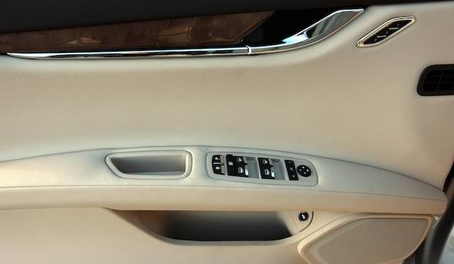 <strong>Maserati Quattroporte｜マセラティ クアトロポルテ</strong>