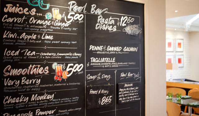 <strong>伝統と革新の英国ロイヤル文化を巡る旅</strong>　