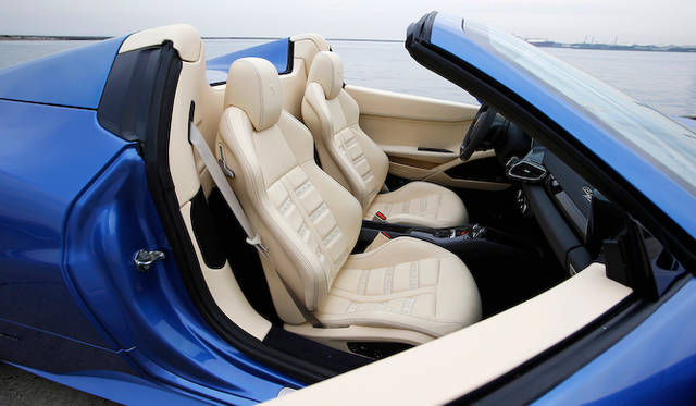 <strong>Ferrari 458 Spider｜フェラーリ 458スパイダー</strong>