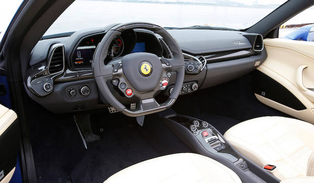 <strong>Ferrari 458 Spider｜フェラーリ 458スパイダー</strong>