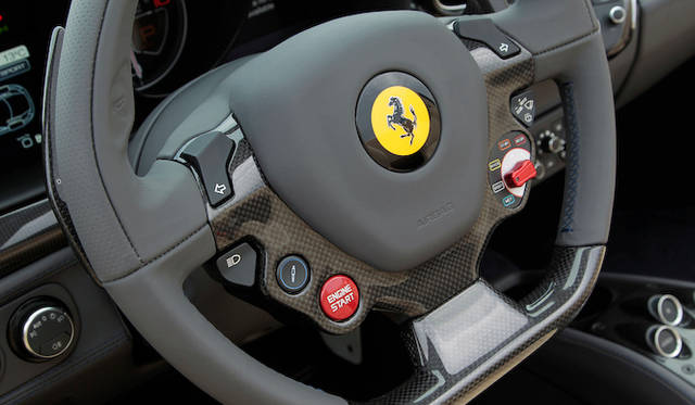 <strong>Ferrari 458 Spider｜フェラーリ 458スパイダー</strong>