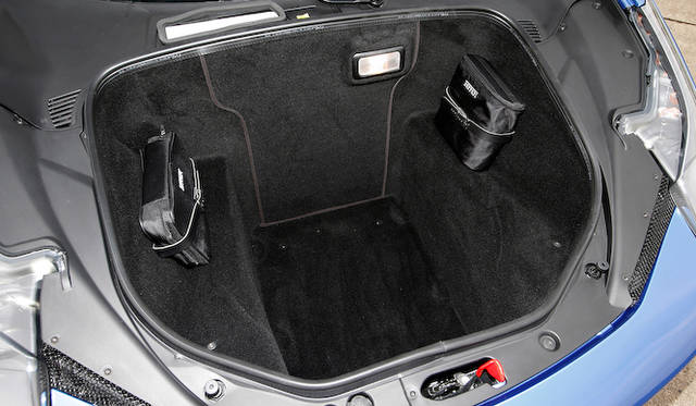 <strong>Ferrari 458 Spider｜フェラーリ 458スパイダー</strong>