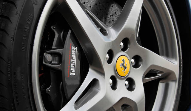 <strong>Ferrari FF｜フェラーリ FF</strong>