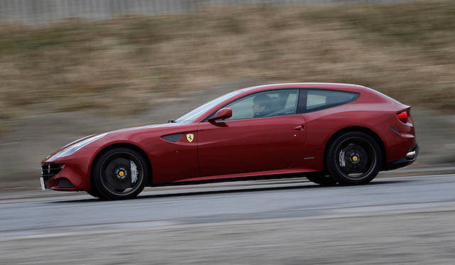 <strong>Ferrari FF｜フェラーリ FF</strong>
