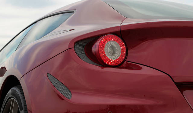 <strong>Ferrari FF｜フェラーリ FF</strong>