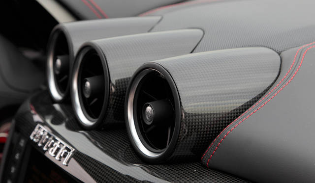 <strong>Ferrari FF｜フェラーリ FF</strong>