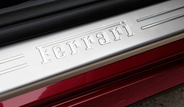 <strong>Ferrari FF｜フェラーリ FF</strong>