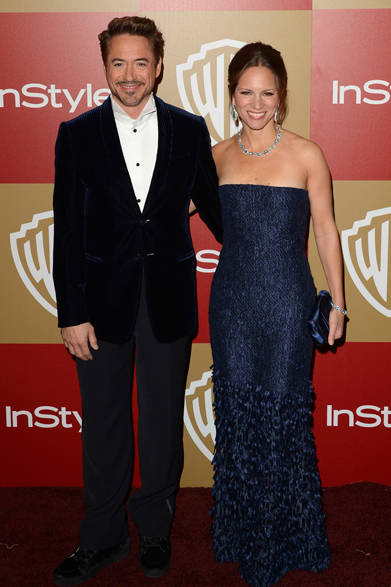 ふたり仲良くジョルジオ アルマーニを着て登場したのは、ロバート・ダウニー・JR夫妻。