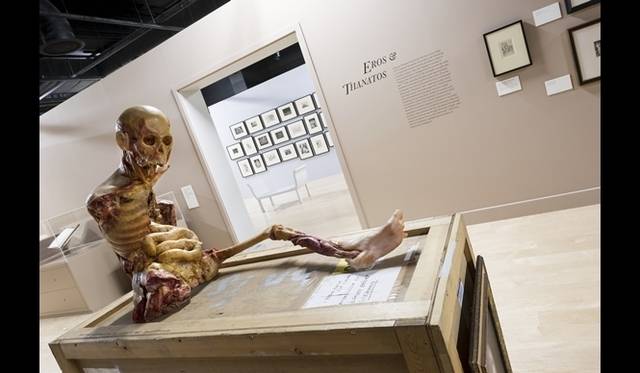 <strong>ART FILE 06｜「DEATH: A self-Portrait」</strong>　Gallery shot featuring John Isaacs 