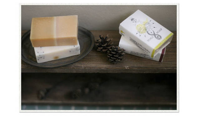 <strong>ウェブセレクトショップ「ARIGATO GIVING」</strong>　治癒力を高め心と身体の健康を保つオイルマッサージソープ「YOGI SOAP ヴァータ」