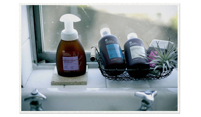 <strong>ウェブセレクトショップ「ARIGATO GIVING」</strong>　アメリカから来たオーガニックコスメ「パンゲア オーガニクス」