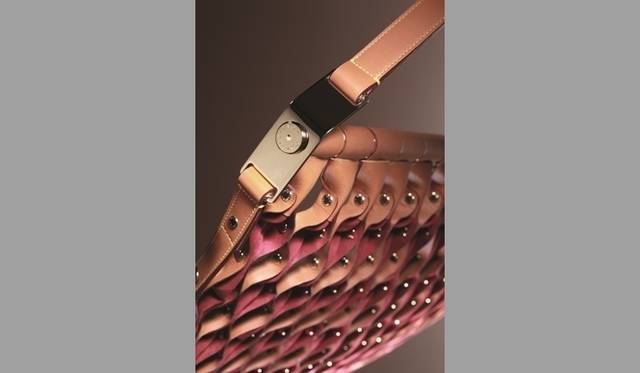 <strong>Louis Vuitton｜ルイ・ヴィトン </strong>　ハンモック　価格｜283万5000円 © Louis Vuitton