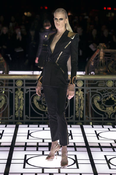 <strong>Atelier Versace｜アトリエ ヴェルサーチ</strong>　2013年春夏オートクチュール コレクション