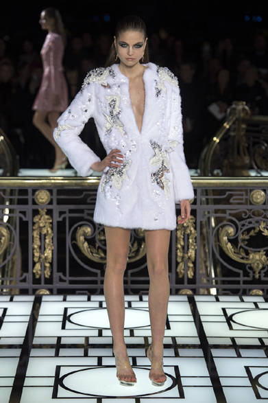 <strong>Atelier Versace｜アトリエ ヴェルサーチ</strong>　2013年春夏オートクチュール コレクション