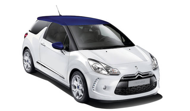 <strong>Citroen DS3 Ultra Marine｜シトロエン DS3 ウルトラマリン</strong><br />ブランバンキーズとよばれる白にブルーアンフィニとよばれる青のツートーンが鮮やか