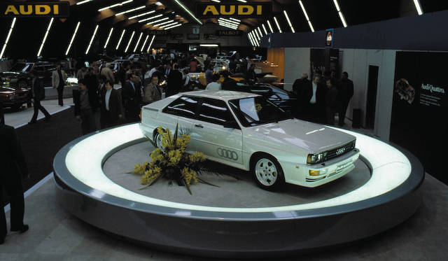 1980年、アウディ クワトロのジュネーブモーターショーでのワールドプレミア。センターディファレンシャルを備えたフルタイム4WDの乗用車は画期的だった。アウディの技術担当責任者をつとめた、フェルディナント・ピエヒのアウディにおける最初の作品