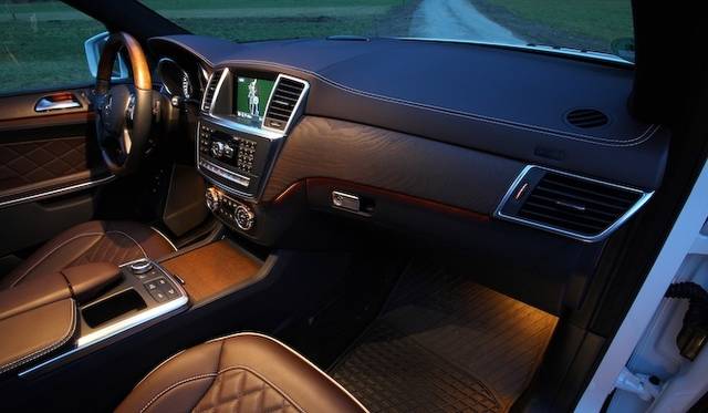 <strong>Mercedes-Benz GL 500 4MATIC BlueEFFICIENCY｜<br />メルセデス・ベンツ GL 500 4マチック ブルーエフィシエンシー</strong>