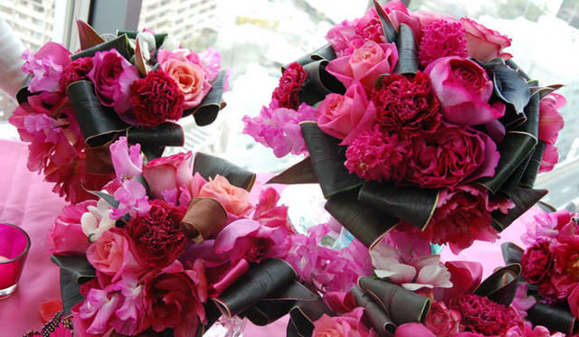 <strong>和気雅美｜FLORALUXE / New York Flower School</strong>　バレンタインには“One Dozen Roses”12本のバラを