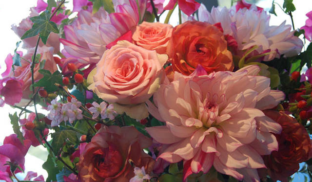 <strong>和気雅美｜FLORALUXE / New York Flower School</strong>　バレンタインには“One Dozen Roses”12本のバラを