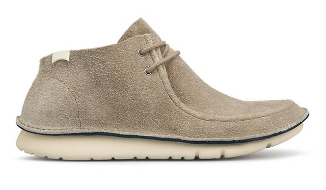 <strong>CAMPER｜カンペール</strong>　2013春夏コレクション　カジュアルなレザーアッパーと機能的なアウトソールを組み合わせたユニセックスライン。「OR（オーアール）」2万4150円