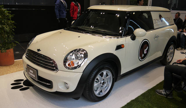 このミニ クラブバンはDogエディションとよばれる