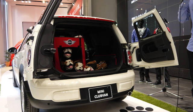 このミニ クラブバンはDogエディションとよばれる