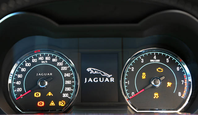 <strong>Jaguar XKR Coupe｜ジャガー XKR クーペ</strong>