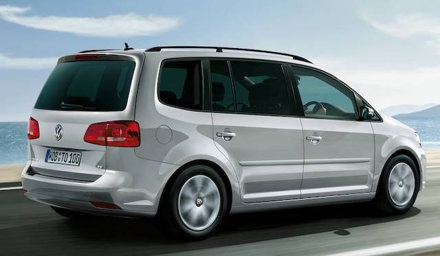 <strong>Volkswagen Golf Touran｜フォルクスワーゲン ゴルフ トゥーラン</strong><br />写真は従来型