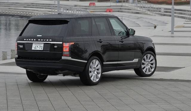 03_range_rover_665 <strong>Land Rover Range Rover 5.0 V8 SUPERCHARGED VOGUE|<br />ランドローバー レンジローバー 5.0 V8 スーパーチャージド ヴォーグ</strong>