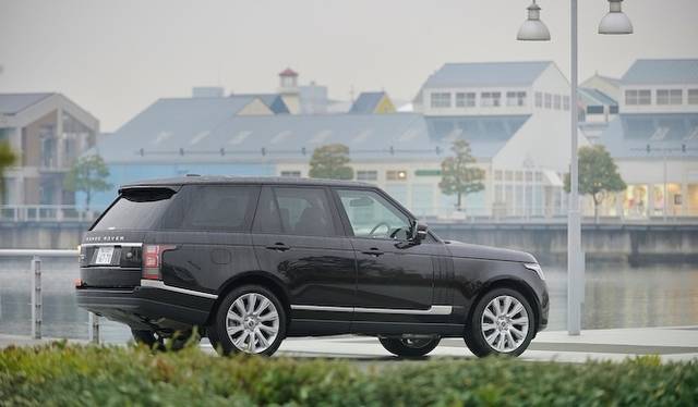 04_range_rover_665 <strong>Land Rover Range Rover 5.0 V8 SUPERCHARGED VOGUE|<br />ランドローバー レンジローバー 5.0 V8 スーパーチャージド ヴォーグ</strong>