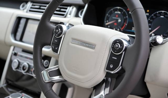 <strong>Land Rover Range Rover 5.0 V8 SUPERCHARGED VOGUE｜<br />ランドローバー レンジローバー 5.0 V8 スーパーチャージド ヴォーグ</strong>