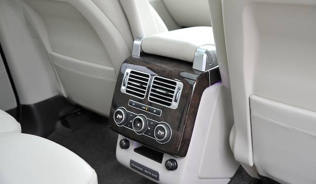 <strong>Land Rover Range Rover 5.0 V8 SUPERCHARGED VOGUE｜<br />ランドローバー レンジローバー 5.0 V8 スーパーチャージド ヴォーグ</strong>