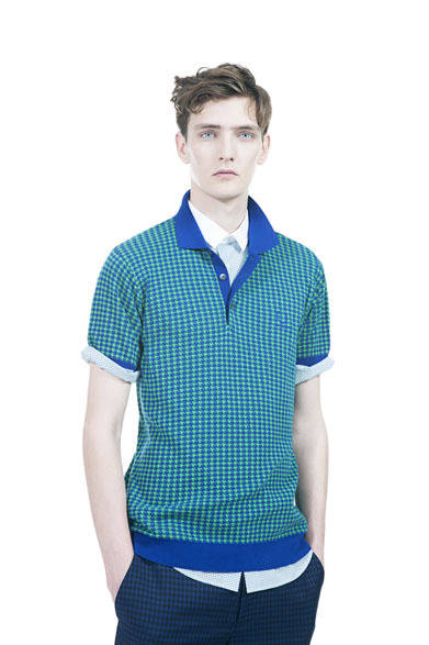 <strong>FRED PERRY｜フレッドペリー</strong>　2013年春夏コレクション　Knit Jacquard Shirt 3万7800円、Dual Print Shirt 2万4150円