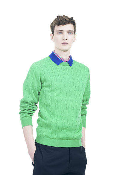 <strong>FRED PERRY｜フレッドペリー</strong>　2013年春夏コレクション　Detachable Collar Sweater 4万4100円、Check Shirt 2万4150円