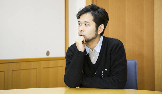 <strong>スペシャル対談｜アーティスト・鈴木康広×担当キュレーター・山峰潤也</strong>