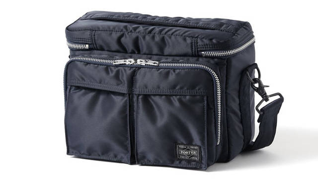 <strong>HEAD PORTER｜ヘッド・ポーター</strong>　TANKER STANDARD　CAMERA BAG 2万2050円
