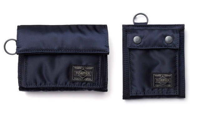 <strong>HEAD PORTER｜ヘッド・ポーター</strong>　TANKER STANDARD　左／WALLET(M) 6300円、右／WALLET(S) 5775円
