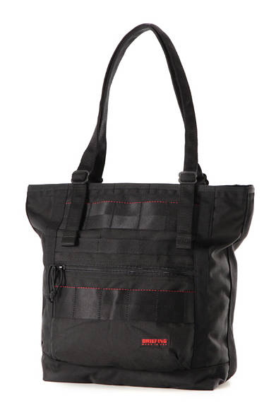 <strong>BRIEFING｜ブリーフィング</strong> ビジネスシーンにも対応してくれる精悍なブラック。W32×H40×D16cm「SHOT BUCKET（ショット バケット）」3万6750円