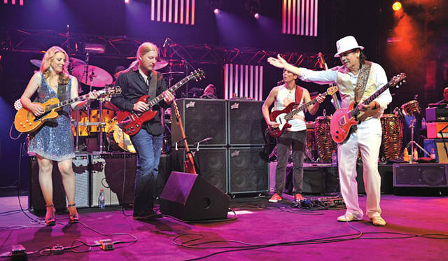 <strong>MOVIE｜『大人の音楽映画祭～レジェンドたちの競宴～』</strong>　『サンタナ グレイテスト・ライヴ・アット・モントルー2011』