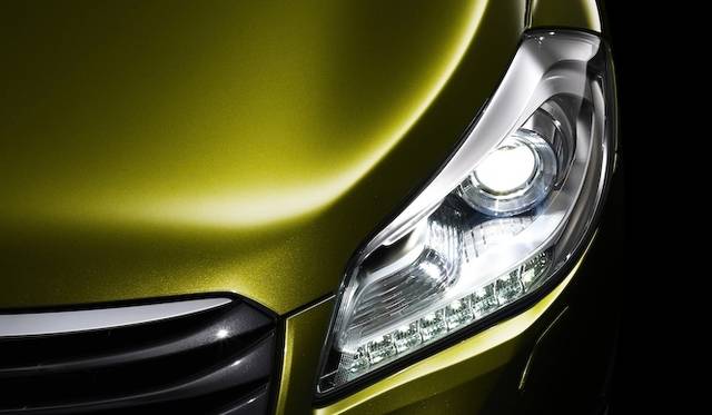 <strong>Suzuki｜スズキ</strong>