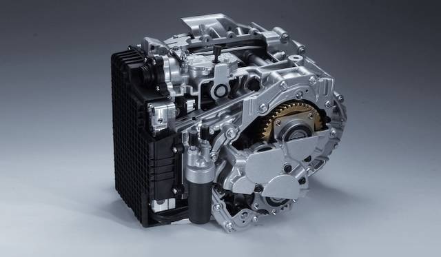 <strong>Ford Focus｜フォード フォーカス</strong><br />ツインクラッチ式の6段オートマチックトランスミッション、「パワーシフト」