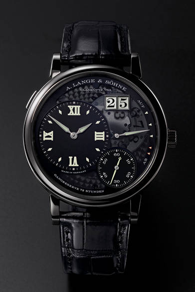 <strong>A. Lange ＆ Söhne｜A.ランゲ＆ゾーネ</strong><br />「グランド・ランゲ1“ルーメン”」昨年生まれ変わったグランド・ランゲ1に、今年、限定モデルとなる“ルーメン”が誕生