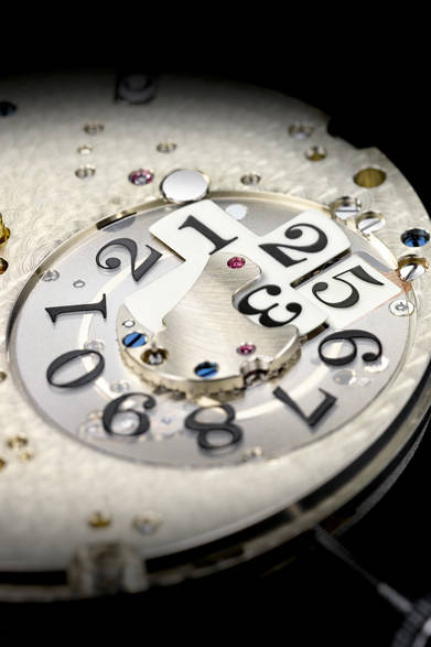 <strong>A. Lange ＆ Söhne｜A.ランゲ＆ゾーネ</strong><br />「グランド・ランゲ1“ルーメン”」ランゲ自社製キャリバーL095.2、手巻き