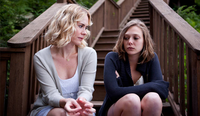 <strong>MOVIE｜『マーサ、あるいはマーシー・メイ』</strong>　© 2013 Twentieth Century Fox Home Entertainment LLC. All Rights Reserved.