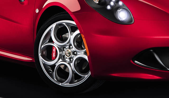 <strong>Alfa Romeo 4C｜アルファ ロメオ 4C</strong>